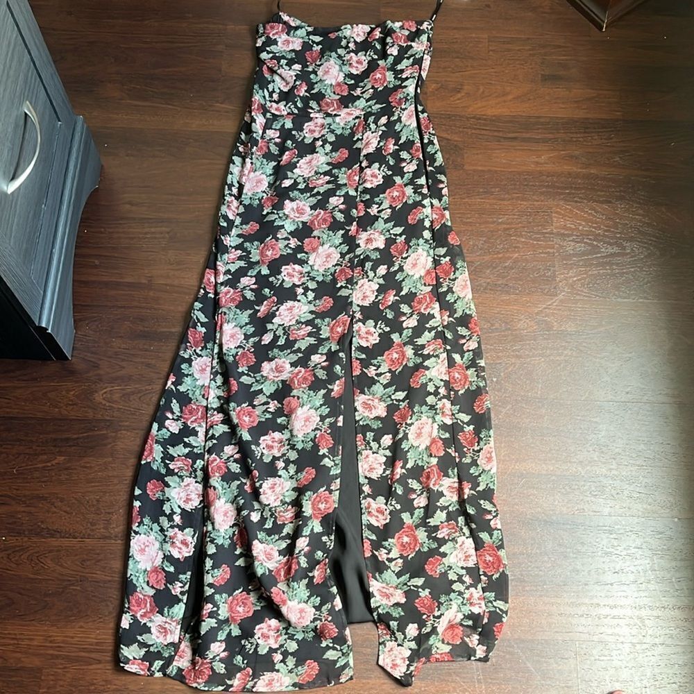 Floral strapless dress